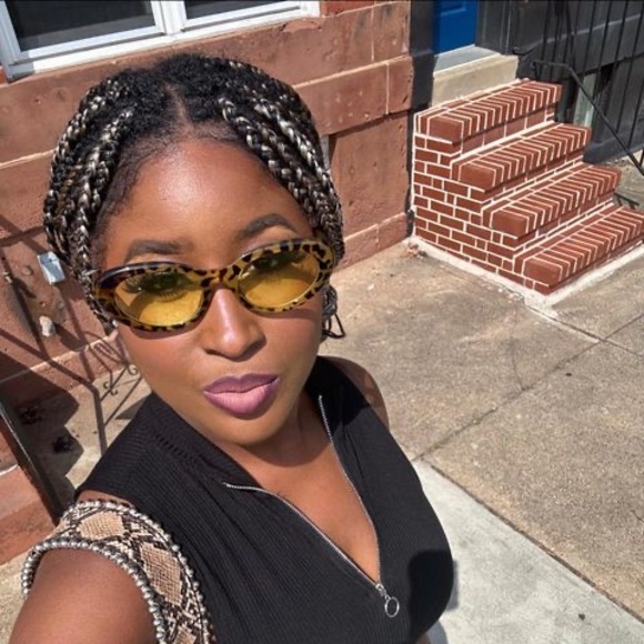 Meet your Posher, Aliyah - Picture 1 of 1